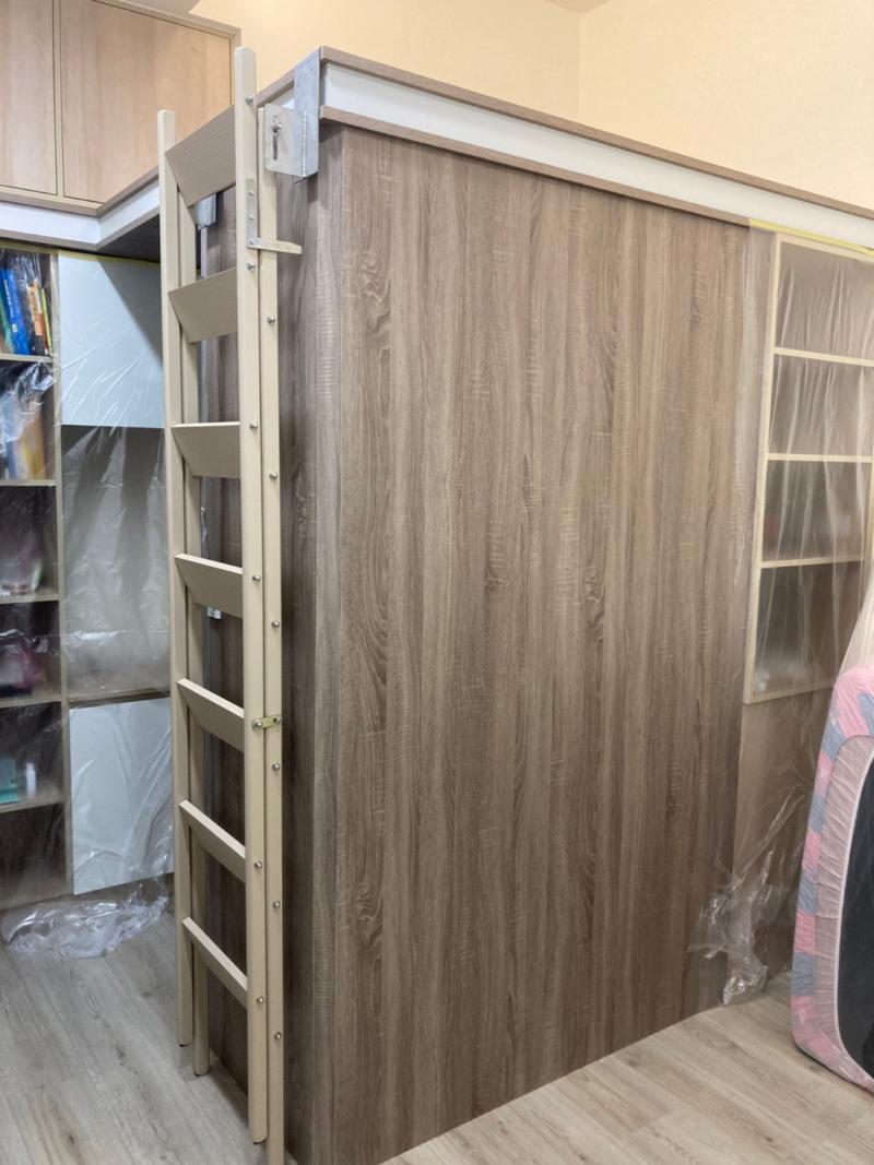 cầu thang gác xép